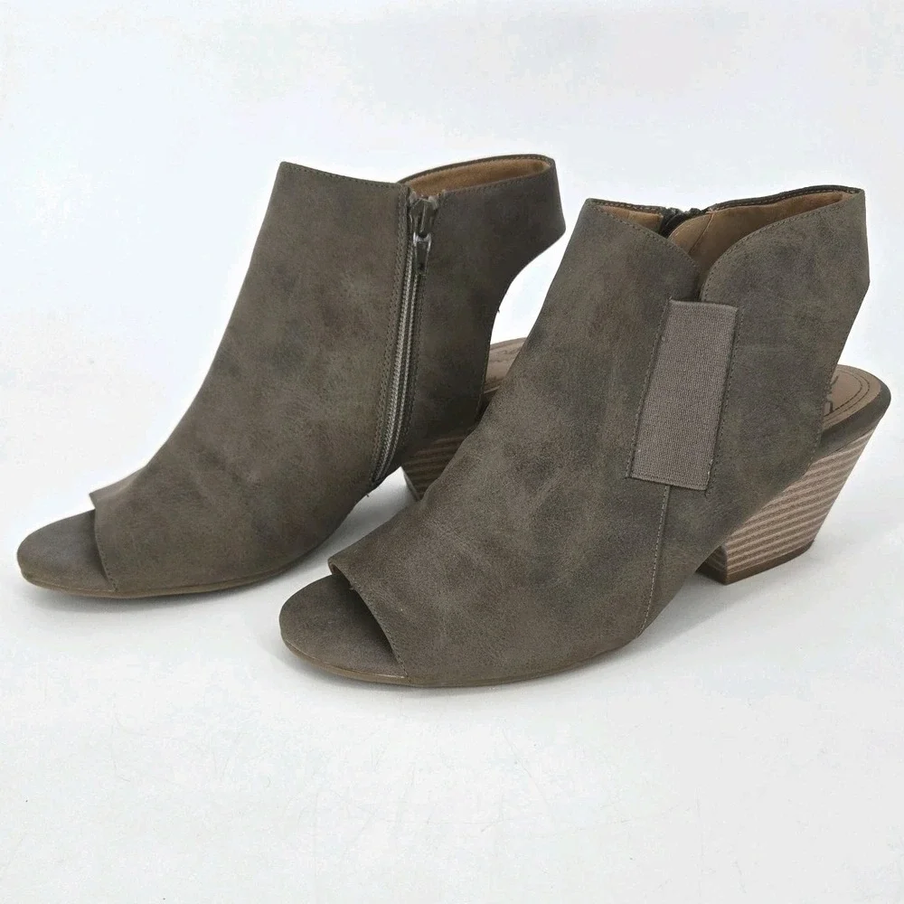 Natural Soul Daph 8.5W Taupe Peep Toe Booties Block Heel Zip Comfort Shoes Boho